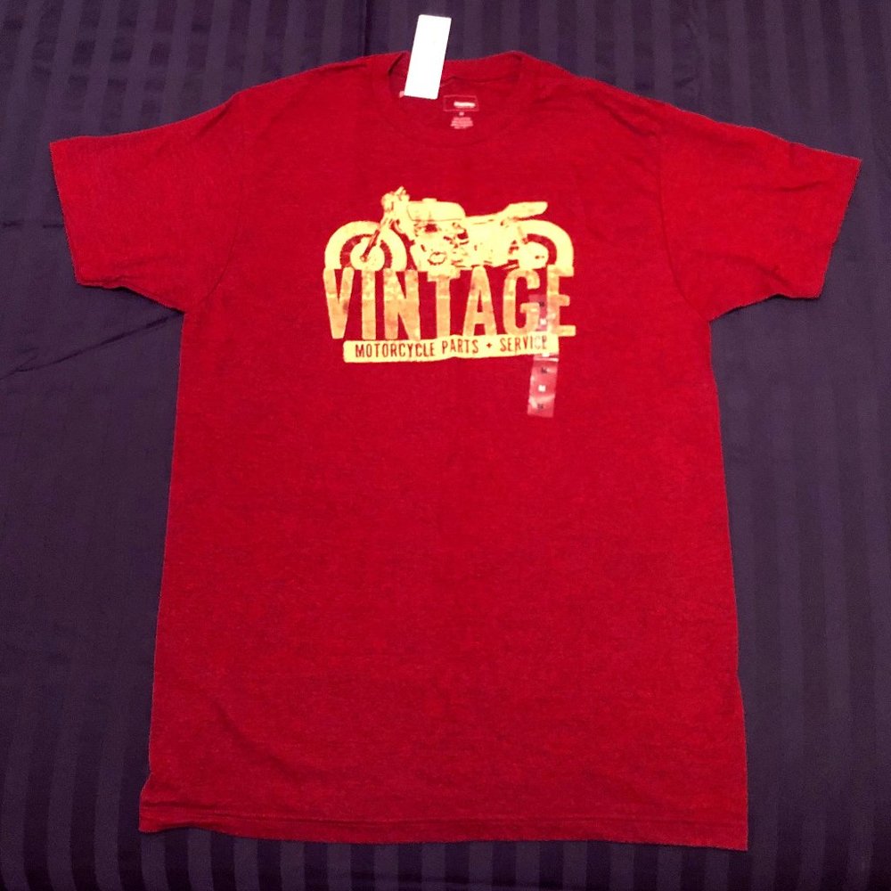 Brand New Men's Tee - SUPER SOFT!